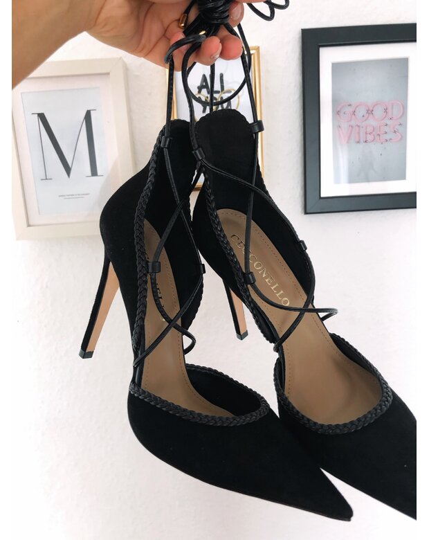 Absatzschuh mit Schnrung